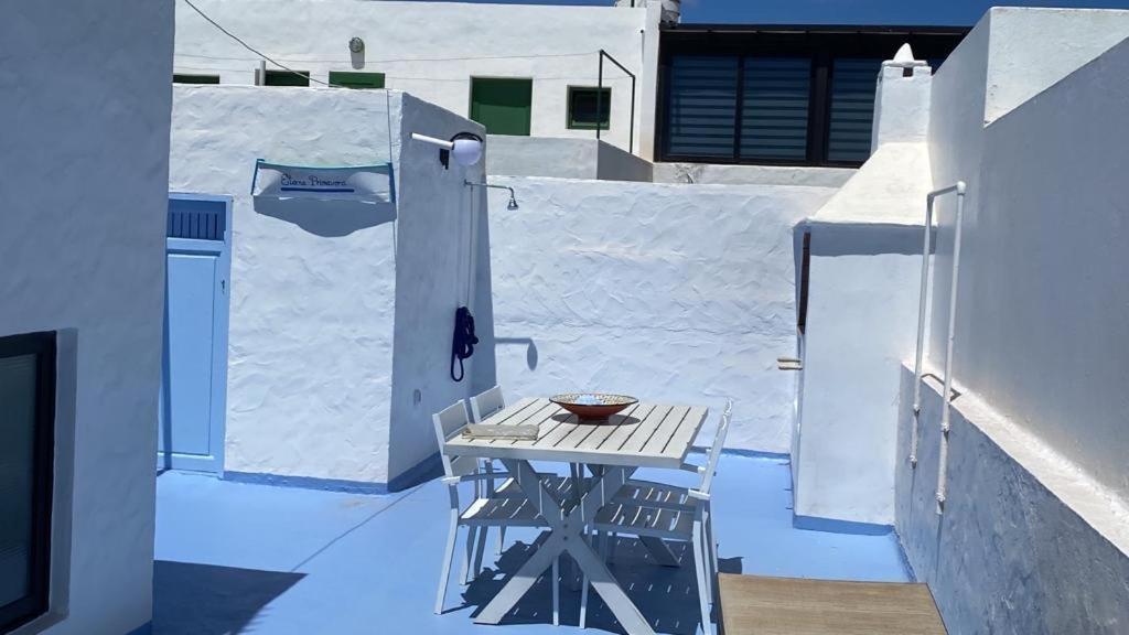 Eterna Primavera, A 40M De La Piscina Natural Punta Mujeres Exterior foto